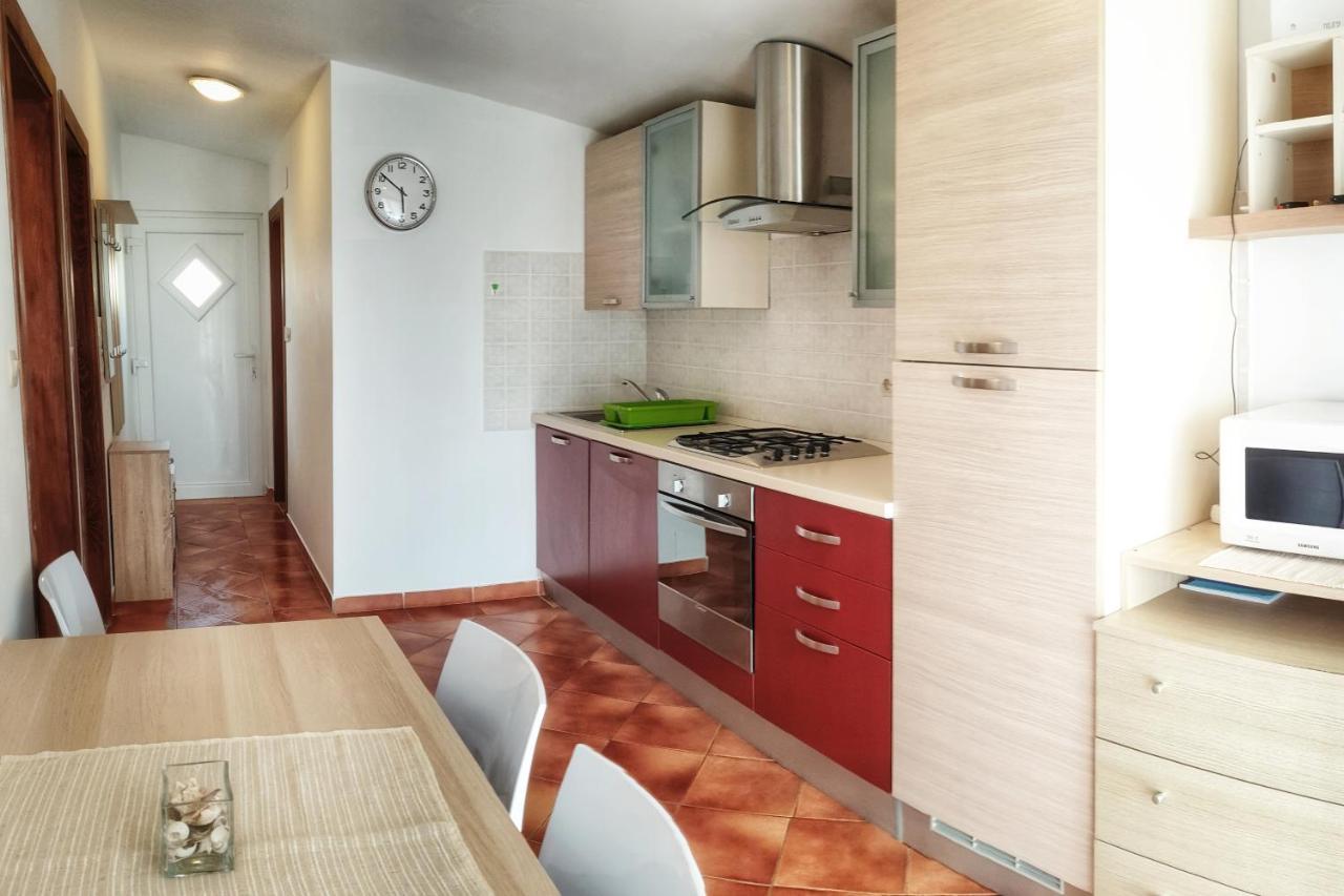 Apartments By The Sea Vir - 13104 Exterior foto
